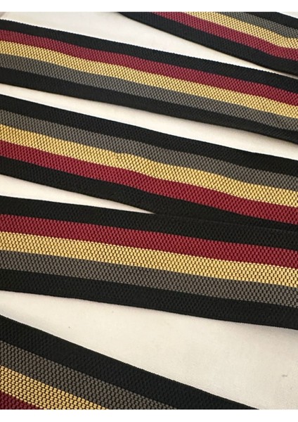 Siyah Kenar Kırmızı Sarı Yeşil Lastik Şerit