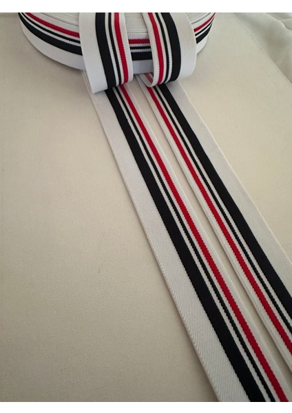 Beyaz Zemin Kırmızı Lacivert Geçişli Lastik Şerit fırsatları