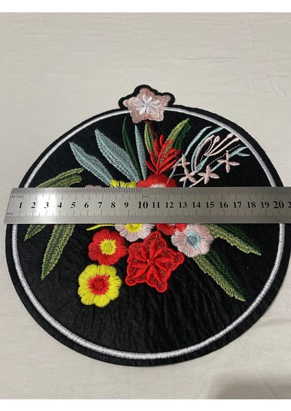 Çiçek Nakışlı Yuvarlak Aplike fırsatları