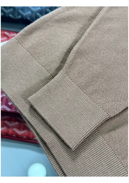 Nakış Logo Işlemeli Bej Triko Kazak fırsatları