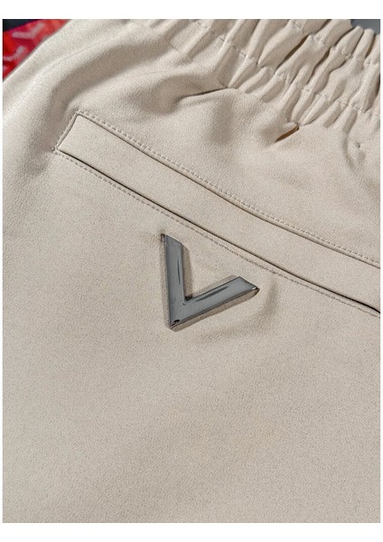 Bej Logo Detalı Jogger Jg indirimleri