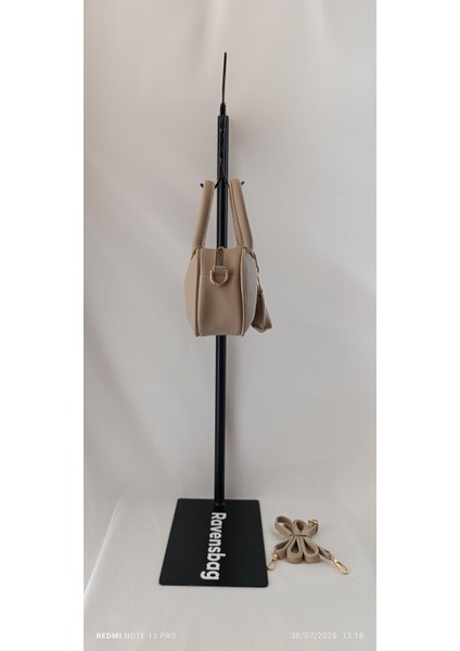 Aksesuarlı El ve Omuz Kadın Çanta modelleri