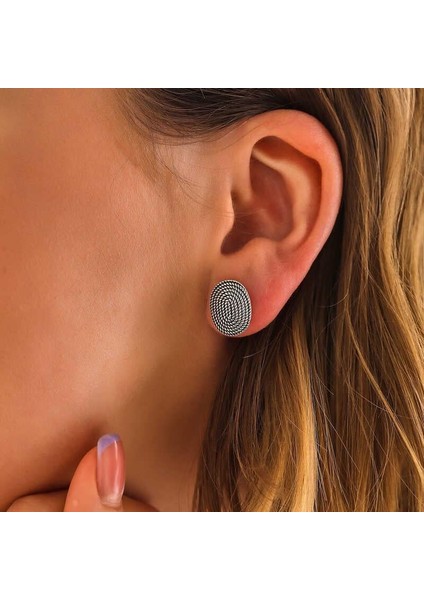 Gümüş Oval Çivili Kadın Küpe fiyatları