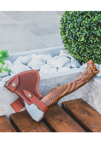 Kurt Başı Figürlü Kamp Baltası fırsatları