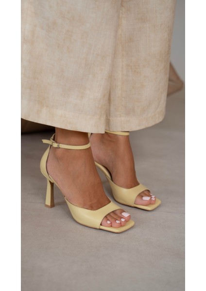 Orion Sarı Hakiki Deri Topuklu Ayakkabı