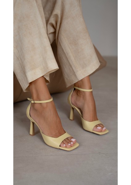Orion Sarı Hakiki Deri Topuklu Ayakkabı fırsatları