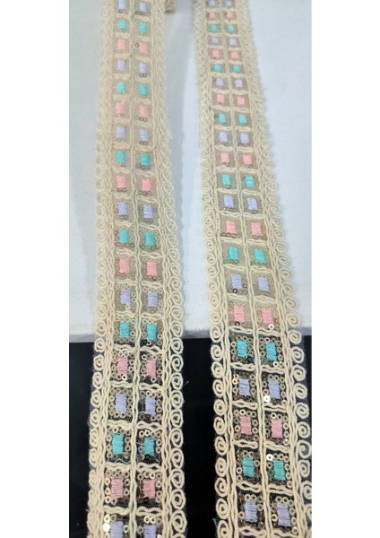 Renkli Iplikli Pullu Ara Model Şerit fiyatları