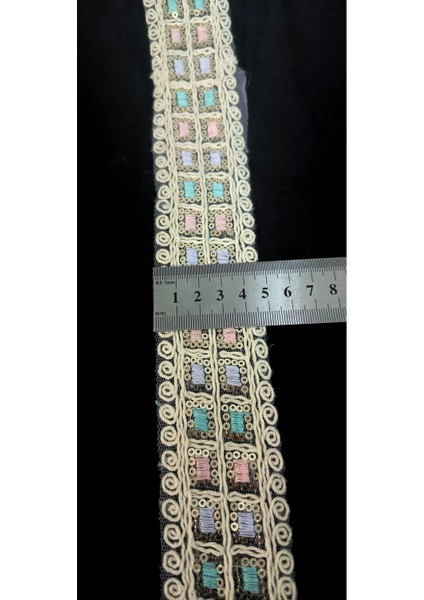 Renkli Iplikli Pullu Ara Model Şerit