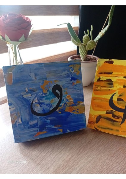 Vav Harfi Temalı Dekoratif Masaüstü Üçlü Tablo Seti fırsatları