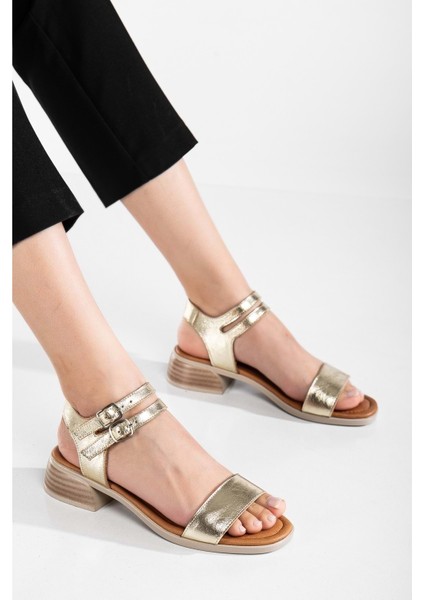 Kadın Hakiki Deri Bantlı Alçak Topuklu Sandalet - Altın