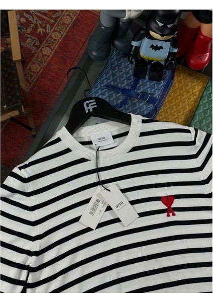 Kalp Logo Detaylı Çizgili Erkek Triko Kazak fırsatları