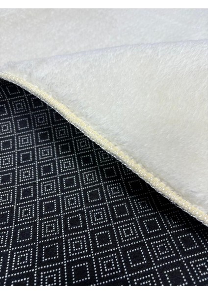 Yumuşak Krem Peluş Halı, Konfor ve Şıklık Için Mükemmel Seçenek modelleri