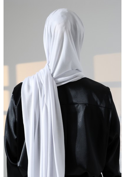 Hazır Pratik Geçmeli Likralı Penye Tesettür Şal - Beyaz fırsatları