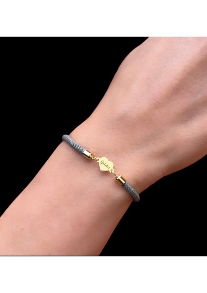 14 Ayar Altın Plakalı Yıldız Ismine Özel Kalp Motifli Gri Ipek Örgülü Hediye BILEKLIK-526ISIM fiyatları