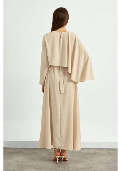 Bej Pelerin Detaylı Elbise