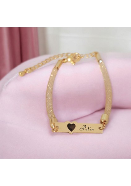 Altın Plakalı 14 Ayar Pelin Ismine Özel Kalp Figürlü Hasır Kordonlu Hediye BILEKLIK-528ISIM fiyatları