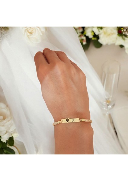 14 Ayar Plakalı Altın x Harfine Özel Hasır Kordonlu Kalp Figürlü Hediye BILEKLIK-528HARF