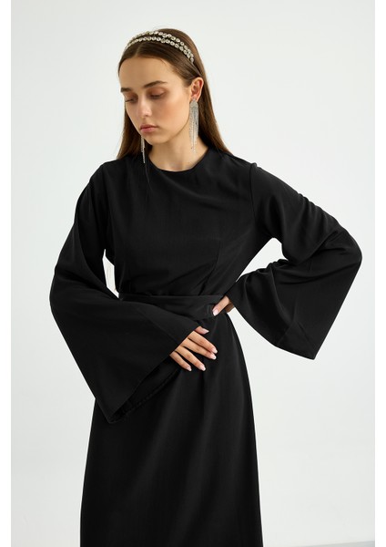 Siyah Kolu Volanlı Kemerli Elbise modelleri