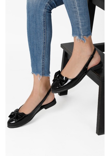 Arkası Açık Lastikli Kurdeleli Babet