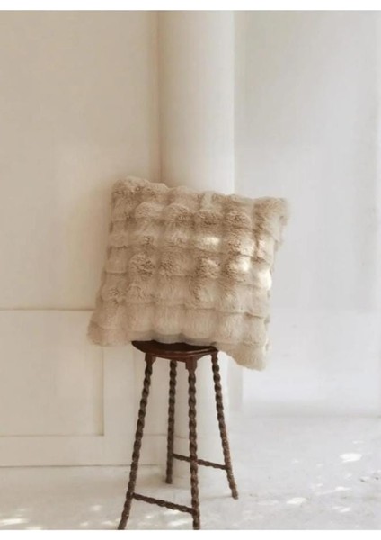 2'li Peluş Tavşan Kürkü Kırlent Takımı – Yumuşak ve Konforlu Tasarım fiyatları