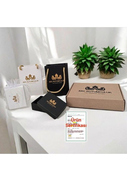 Seda İsmine Özel Doğal Beyaz Derili Oval Motifli 14 Ayar Altın Plakalı Hediye modelleri