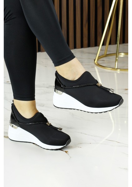 Ellie Siyah Streç Zincirli Taşlı Tokalı Metal Detaylı Dolgu Topuklu Günlük Ayakkabı