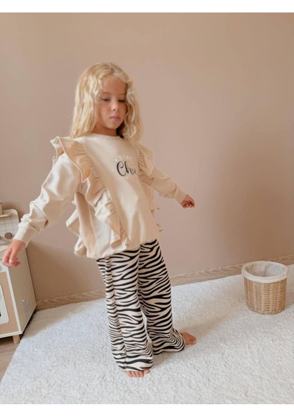 Kız Çocuk Stay Chic Fırfırlı Sweatshirt ve Zebra Desenli Pantolon Takım 5004 indirimleri