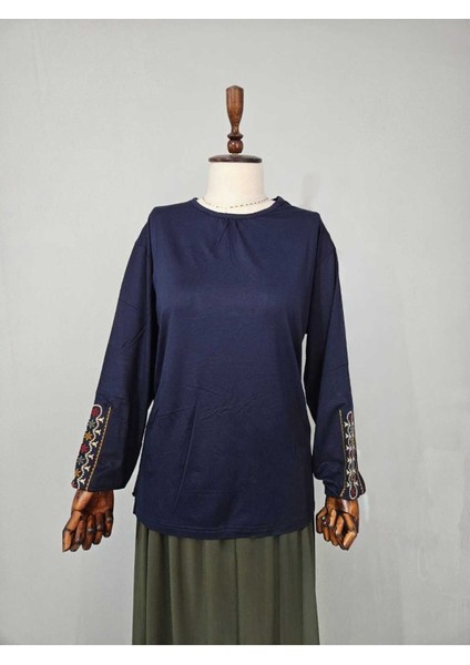 Kadın Likralı Orta Yaş ve Üzeri Dört Mevsim Anne Penye Bluz Yeni Sezon Kolu Işlemeli Lacivert - L fiyatları