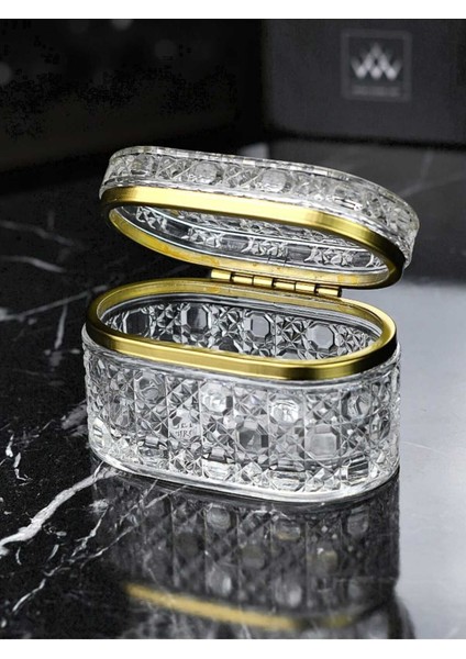 Şık Hasır Desenli Cam Kapaklı Takı Kutusu, Gold Detaylı Lüks Tasarım