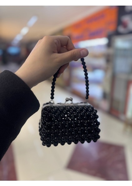 Klipsli Boncuk El Çantası - Siyah
