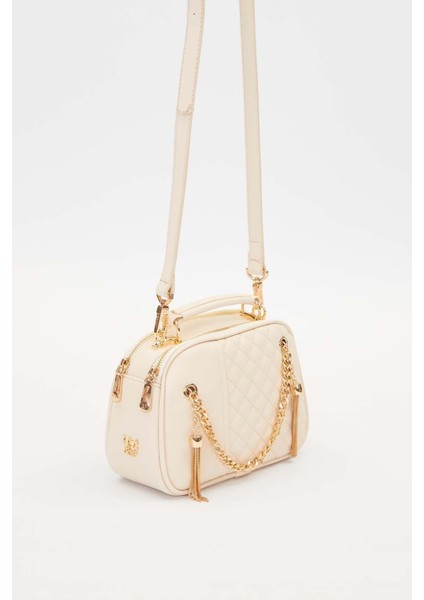 930539 Kadın Zincir Saçak Detaylı Omuz Çantası Krem fiyatları