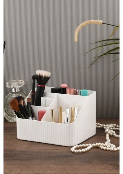 Beyaz Çok Bölmeli Makyaj ve Kozmetik Düzenleme Kutusu