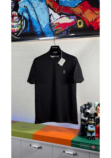 Erkek Siyah Renk T-Shirt – Logo Baskılı, Şık ve Rahat Tasarım fırsatları