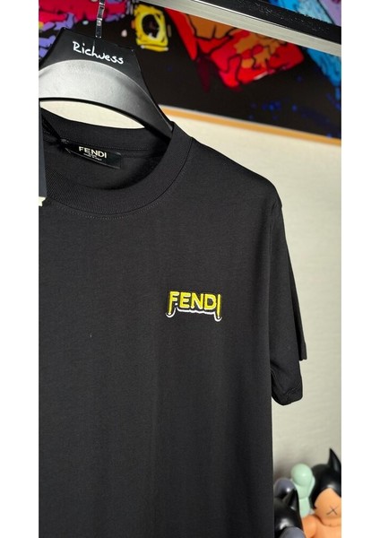 Logo Nakış Detaylı Erkek T-Shirt Nw modelleri