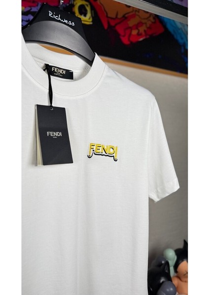 Erkek T-Shirt – Logo Nakış Detaylı, Modern ve Zarif Tasarım fiyatları