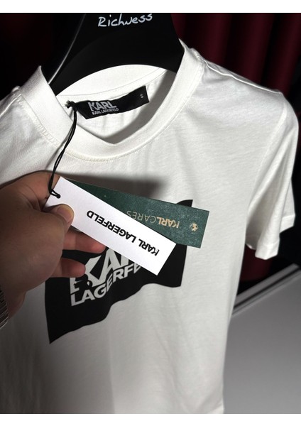 Logo Baskılı Beyaz Erkek T-Shirt fırsatları