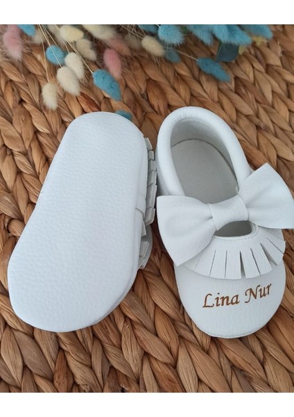 Bebeğinize Özel Beyaz Fiyonk Ayakkabı ve Bandana fırsatları
