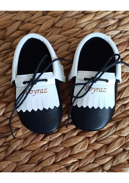 Bebeğinize Özel El Yapımı Siyah - Beyaz Bebek Ayakkabı