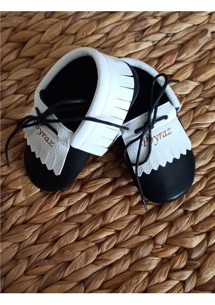 Bebeğinize Özel El Yapımı Siyah - Beyaz Bebek Ayakkabı fırsatları