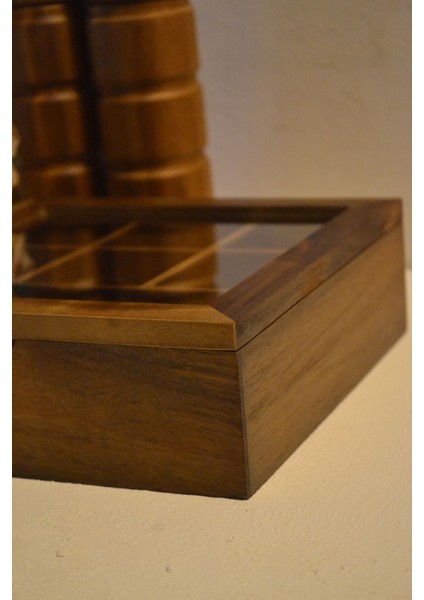 Bölmeli ve Kapaklı Kahverengi Düzenleyici Kutu, 20,7X20,7X6,5 Cm, Şeffaf Görünüm fırsatları