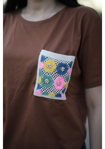 Acı Kahve Pamuklu Cepli T-Shirt fiyatları