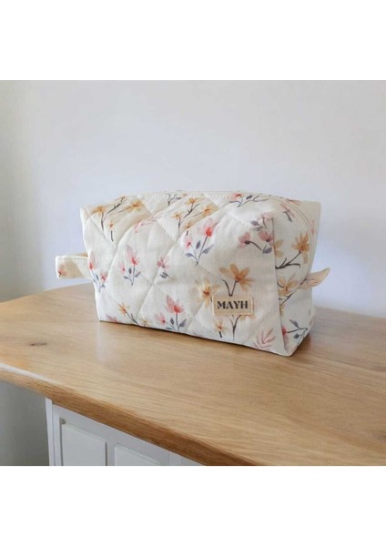 Beyaz Renkli Şık Makyaj Çantası, Pratik ve Kullanışlı Tasarım