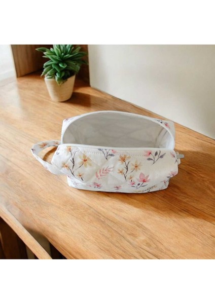 Beyaz Renkli Şık Makyaj Çantası, Pratik ve Kullanışlı Tasarım modelleri