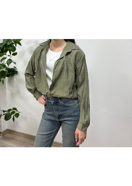 Kendinden Bluzlu ve Kolye Detaylı Gömlek fırsatları