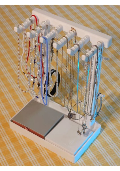 Şeffaf Kaseyle Takı ve Kolye Düzeni, Şık ve Pratik Saklama Çözümü