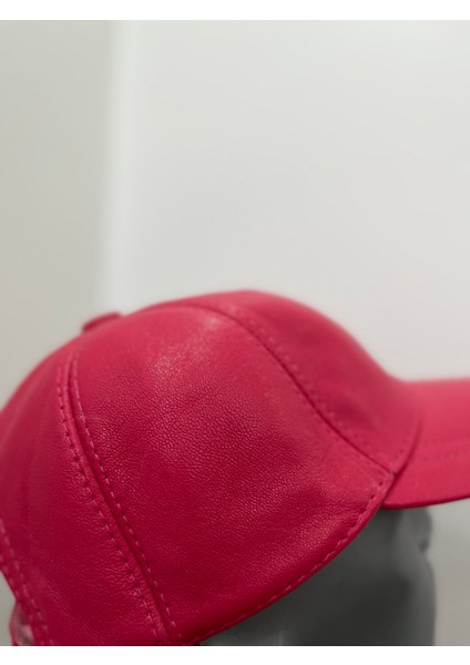 Unisex Hakiki Deri Pembe Cırt Cırtlı Şapka – Ayarlanabilir Spor & Şık Tasarım (57-59 cm ) Arkadan ayarlanabilir modelleri