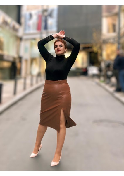 Önden Yırtmaçlı Deri Etek