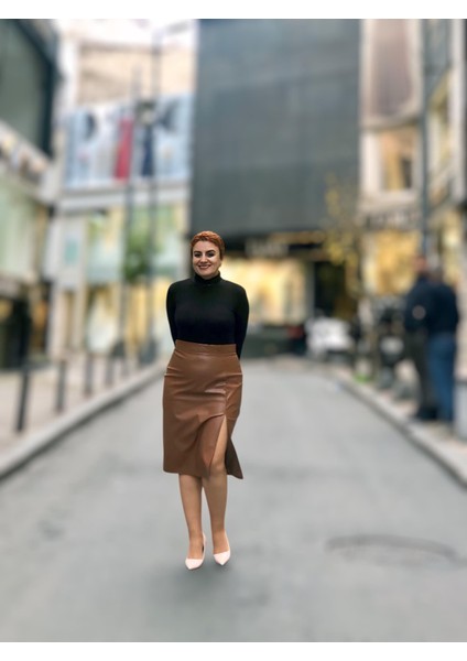 Önden Yırtmaçlı Deri Etek fırsatları