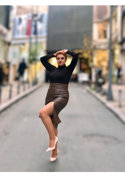 Önden Yırtmaçlı Deri Etek modelleri