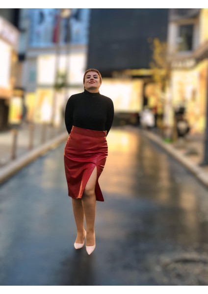 Önden Yırtmaçlı Deri Etek